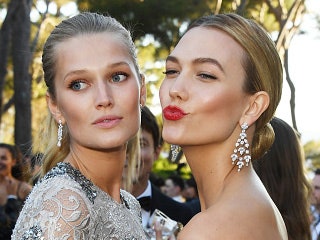 Канны-2016: Тони Гаррн, Карли Клосс и другие модели на балу amfAR