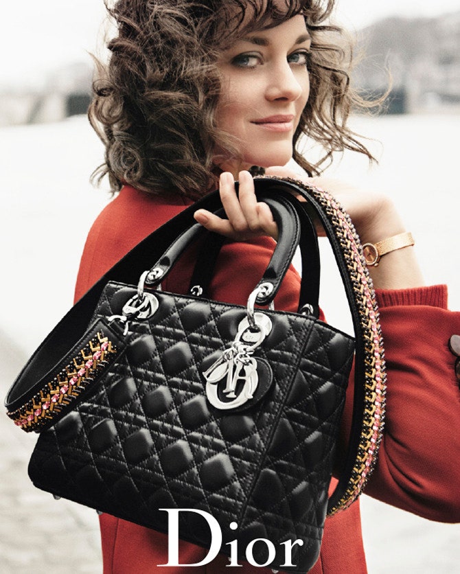 Марион Котийяр в рекламе сумок Lady Dior фото из рекламной кампании | Tatler