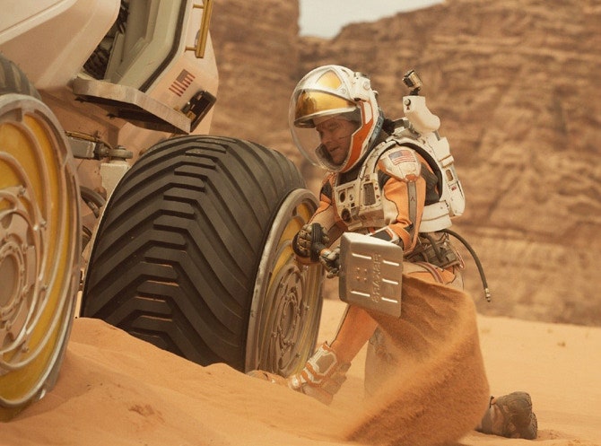 Для съемок фильма «Марсианин» понадобилось более четырех тысяч тонн песка
