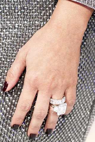 Кольцо Lorraine Schwartz с камнем в 20 карат за 2 миллиона долларов .