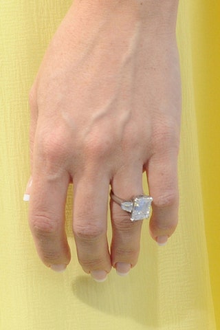 Кольцо Кейт Хадсон за 200 тысяч долларов.
