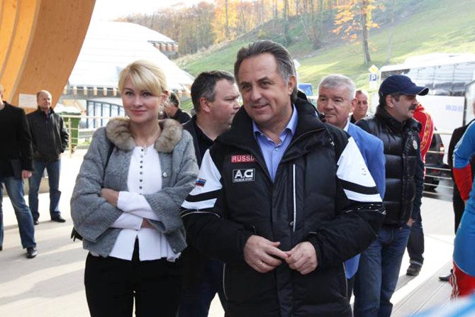 Наталия Гарт и министр спорта Виталий Мутко во время объезда спортивных объектов перед Олимпиадой в Сочи