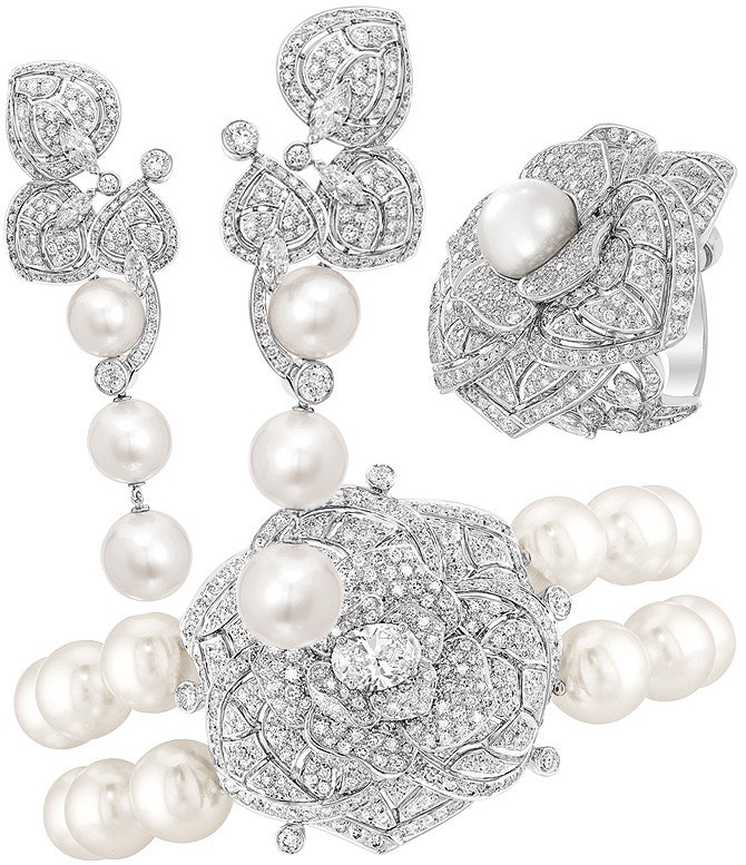 Это поанглийски коллекция Camelia Solaire от Chanel High Jewelry