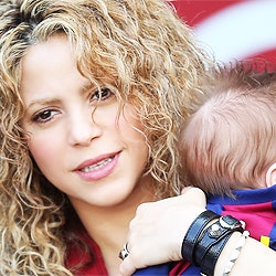 Шакира вывела в свет младшего сына