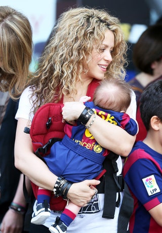Шакира с младшим сыном Сашей.