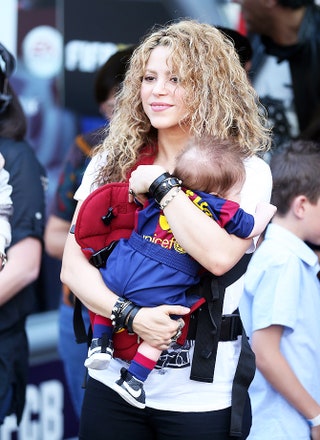 Шакира с младшим сыном Сашей.