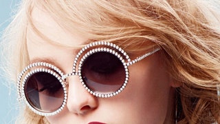 ЛилиРоуз Депп фото рекламной кампании Chanel  очки из осеннезимней коллекции | Tatler