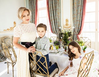 Светлана де Паоли с сыном Ярославом и дочерью Алиной.