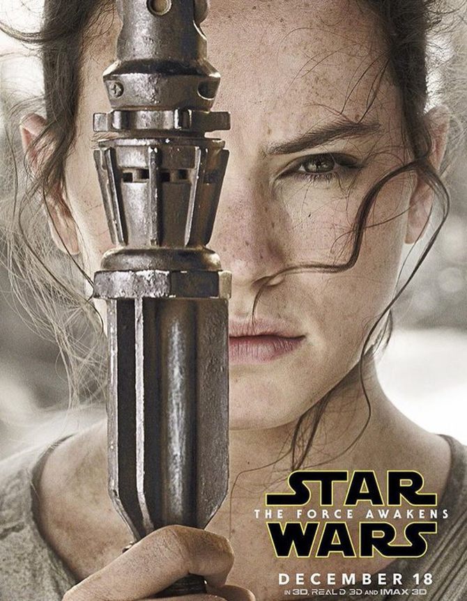 Дэйзи Ридли на постере к фильму «Звездные войны Пробуждение силы»