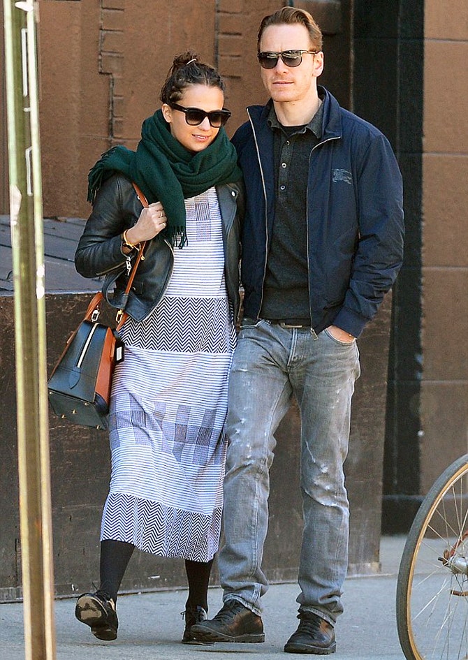 Майкл Фассбендер и Алисия Викандер на прогулке в НьюЙорке