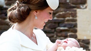 Герцогиня Кэтрин фото с крестин принцессы Шарлотты