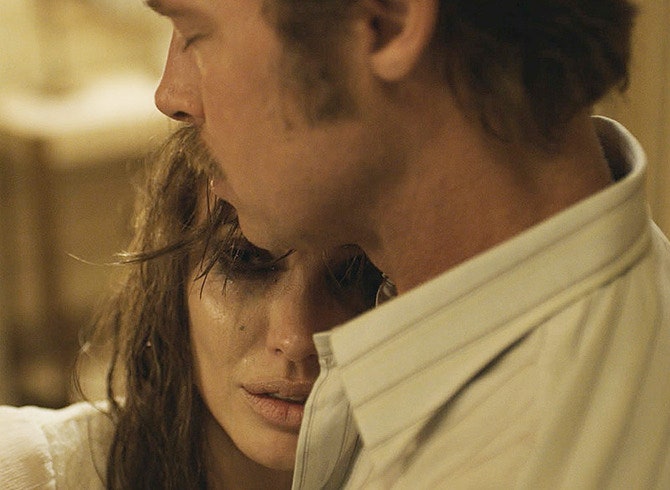 «У моря» трейлер и кадры из фильма с Анджелиной Джоли и Брэдом Питтом | Tatler
