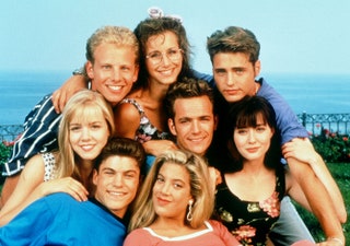 Шеннен Доэрти с коллегами по сериалу «БеверлиХиллз 90210».