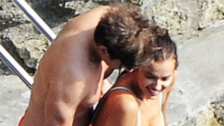 Ирина Шейк и Брэдли Купер фото пары на каникулах в Италии | Tatler