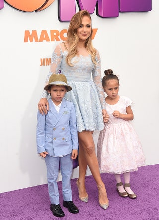 Дженнифер Лопес с близнецами Максом и Эммой.