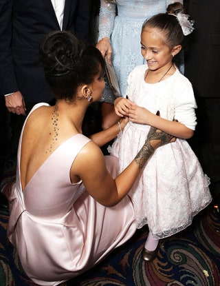 Рианна с дочерью Дженнифер Лопес.