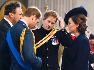 Принц Уильям принц Гарри и герцогиня Кэтрин.