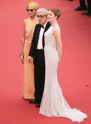 Паркер Поузи Вуди Аллен и Эмма Стоун в Dior Haute Couture.