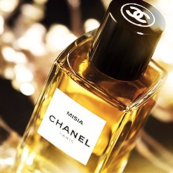На дружеской ноте: новый аромат Misia от Chanel