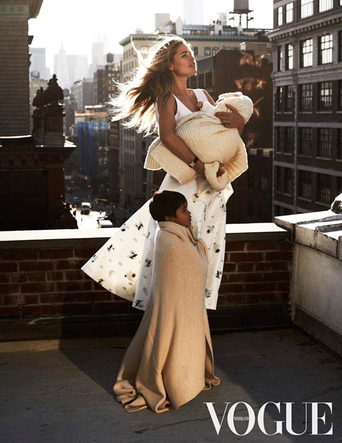 Даутцен Крез кормит грудью на страницах Vogue