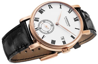 Часы Classic Manufacture от Chopard в корпусе из розового золота.