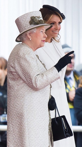 Королева Елизавета II и Анхелика Ривера.