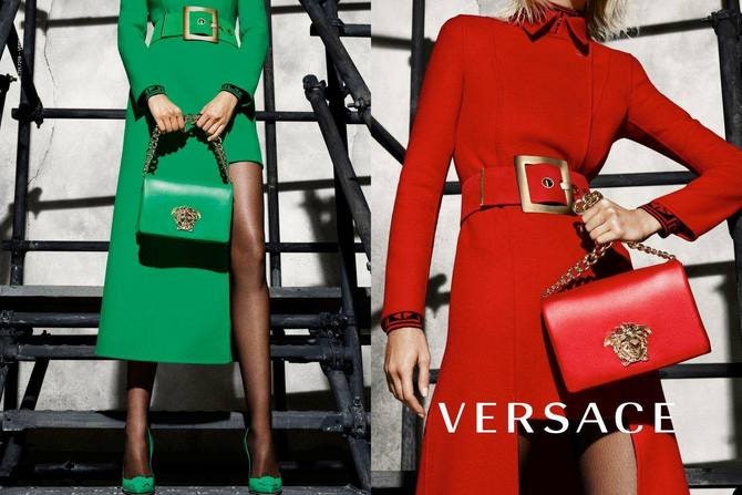 Карли Клосс в новой рекламной кампании Versace