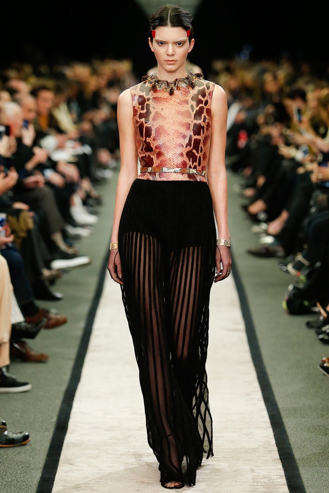 Кендалл Дженнер на показе Givenchy осеньзима 2014