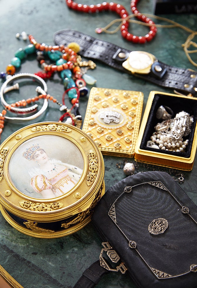 Винтажные сокровища Юлии  старинные часы шкатулки и украшения
