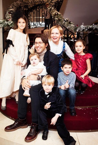 Андрей Малахов и Татьяна Торчилина с маленькими гостями праздника.
