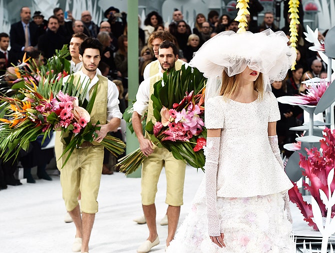 Неделя Высокой моды в Париже новая коллекция Chanel