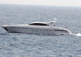 Яхта Regina d'Italia которой владеют дизайнеры Доменико Дольче и Стефано Габбана.