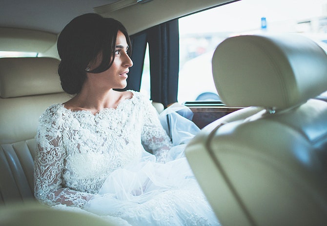В свадебном платье Elie Saab