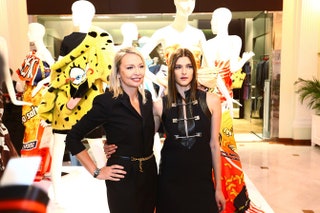 Главный редактор журнала Vogue Виктория Давыдова и модель Женя Севастьянова ставшая лицом мероприятия в этом году в ГУМе.