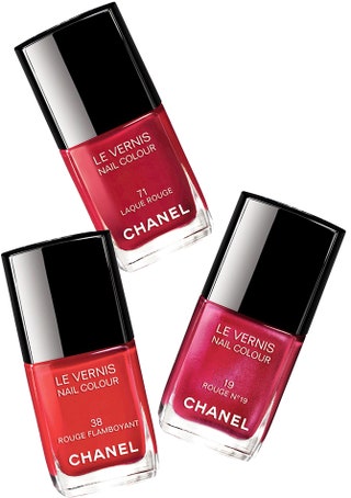 Трио красных лаков из коллекции Les Rouges Culte de Chanel.