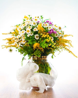 Мои цветы «С удовольствием принимаю все букеты особенно те что составлены из полевых цветов — например ромашек».