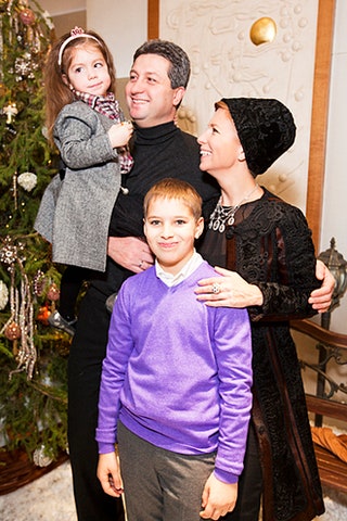 Тимур Иванов и Светлана Захарова с детьми.