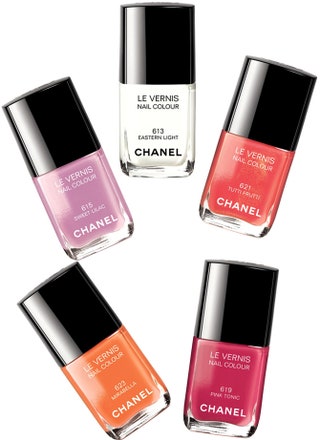 Лаки из летней коллекции Reflets d'Ete de Chanel.