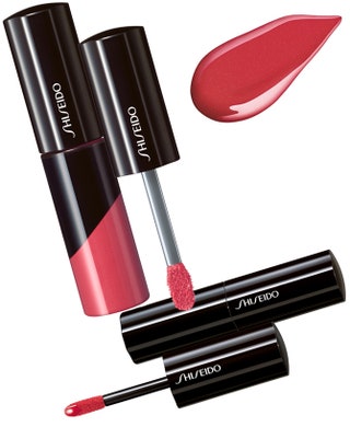 Помадыблески Lacquer Rouge от Shiseido.