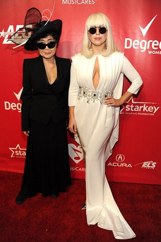 Йоко Оно и Леди Гага.