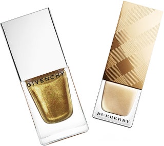 Лак для ногтей Le Vernis  от Givenchy и золотой лак Light Gold от Burberry.