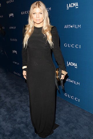 Ферджи в платье Versace.