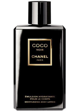 Увлажняющий лосьон для тела Coco Noir от Chanel с ароматом одноименного парфюма.