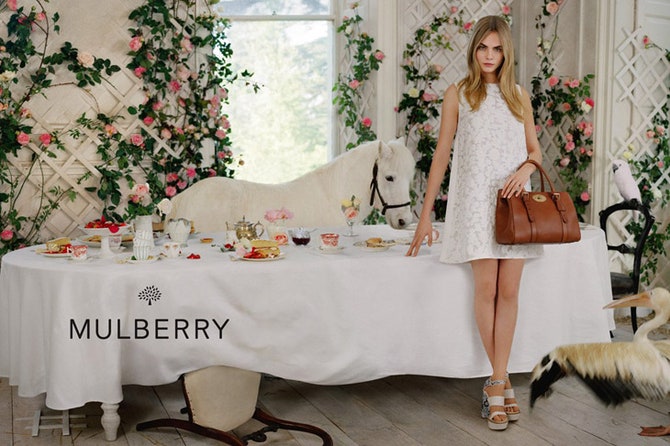 Кара Делевин и ее зоопарк в рекламной кампании Mulberry