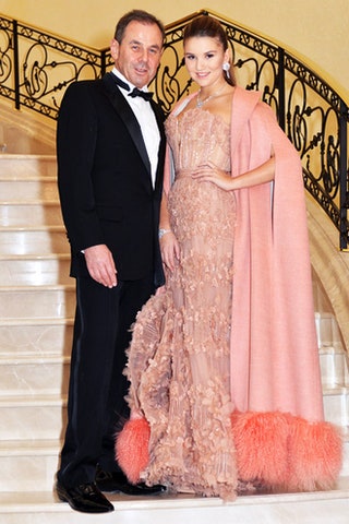 Полина Литвак в Elie Saab Haute Couture с папой Мишелем Литвак.
