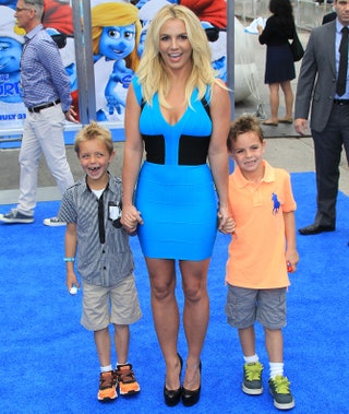 Бритни Спирс с сыновьями.