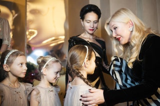 Юлия Янина и Ольга Томпсон с дочерьми.