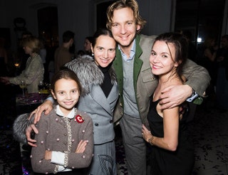 Ольга и Чарльз Томпсон с дочкой и Наталья Туровникова.