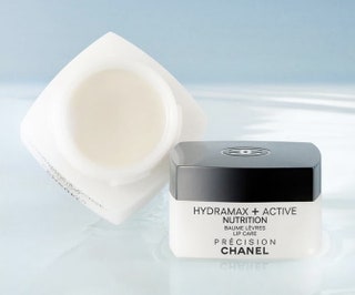 Бальзам для губ Hydramax Active Lip Care от Chanel.