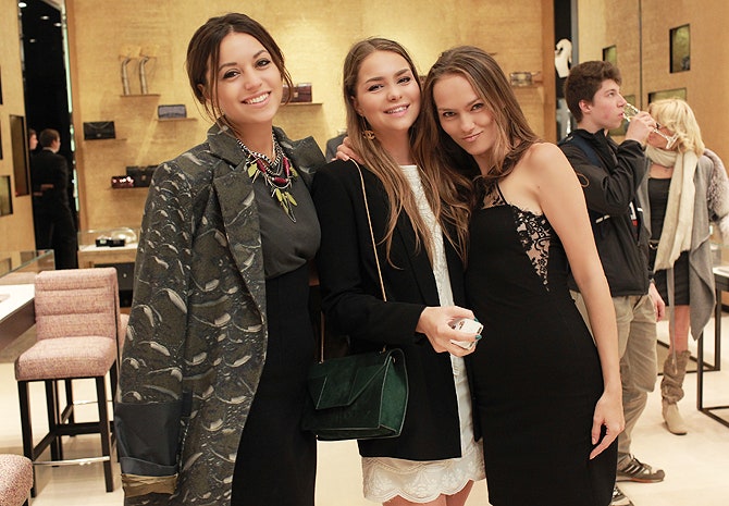 Яна Валенсия Катя Сахарова и Анна Булатова в бутике Chanel